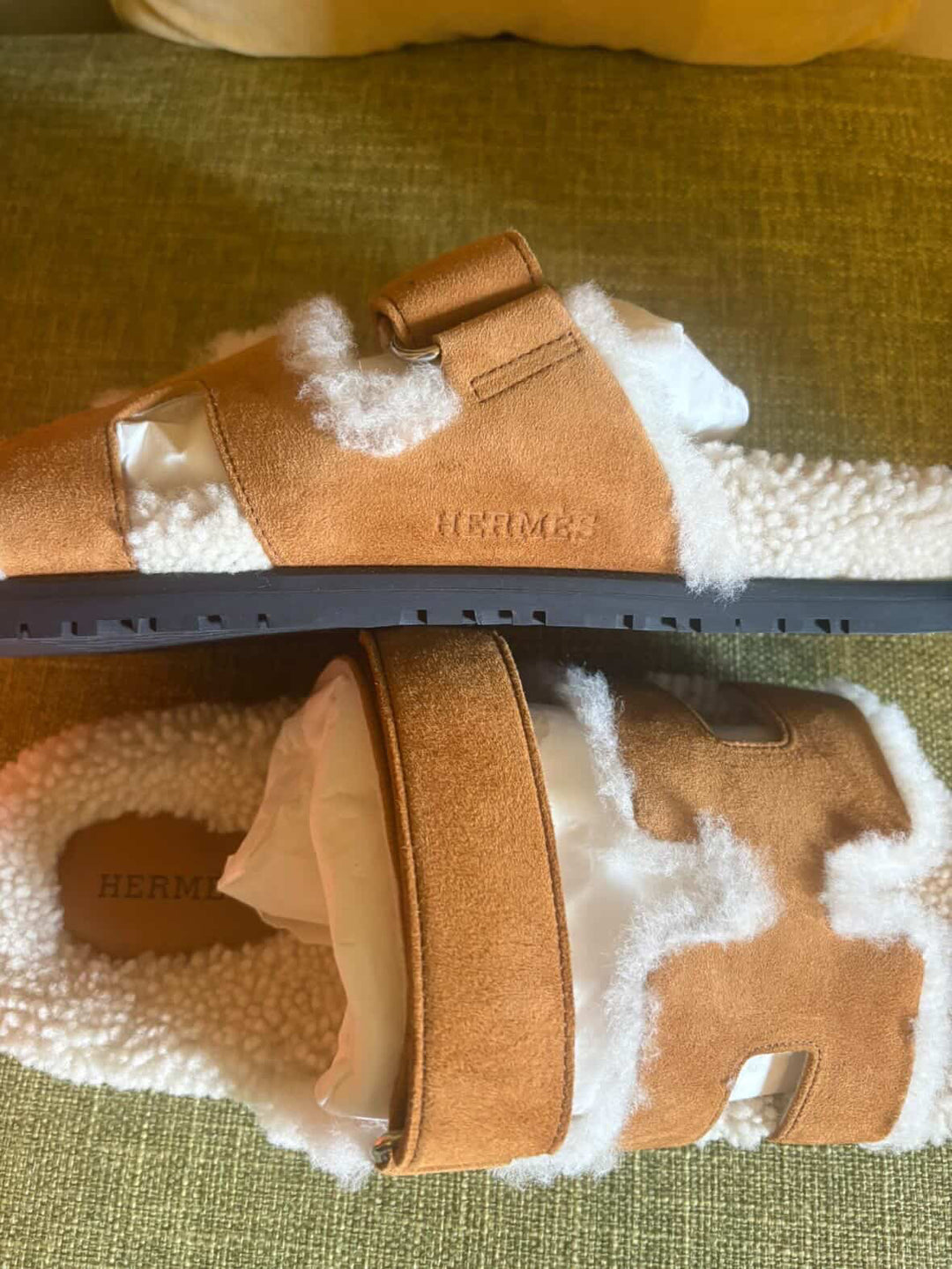 Hermès Chypre Sandals in Naturel/ Écru Suede goatskin plus shearling size EU37