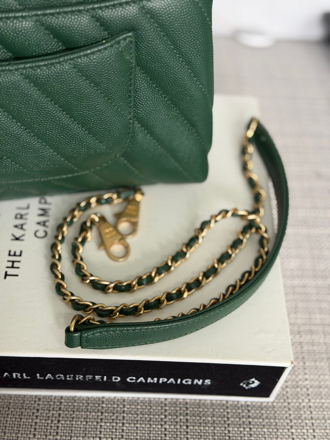 CHANEL series 26 Forrest Dark Green Caviar Chevron Aged GHW Coco Handle Size SMALL 24 cms 2018
