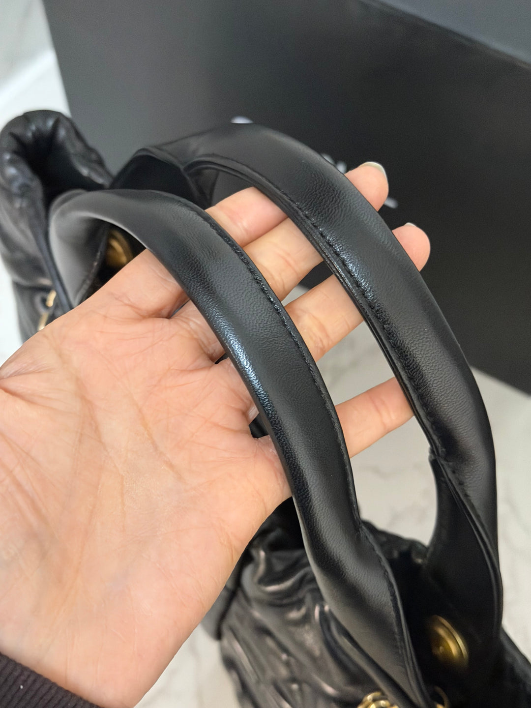 CHANEL 25K 2025 Black Leather Aged GHW BOW Bag size Medium