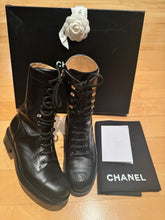 Load image into Gallery viewer, Chanel Boots with Black Leather Size EU 37
