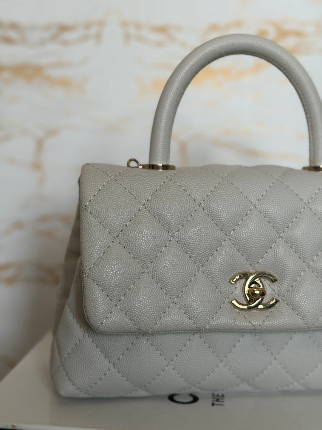 CHANEL series 27 Light Grey Caviar LGHW Coco Handle Size Small with Detachable Shoulder strap 2018