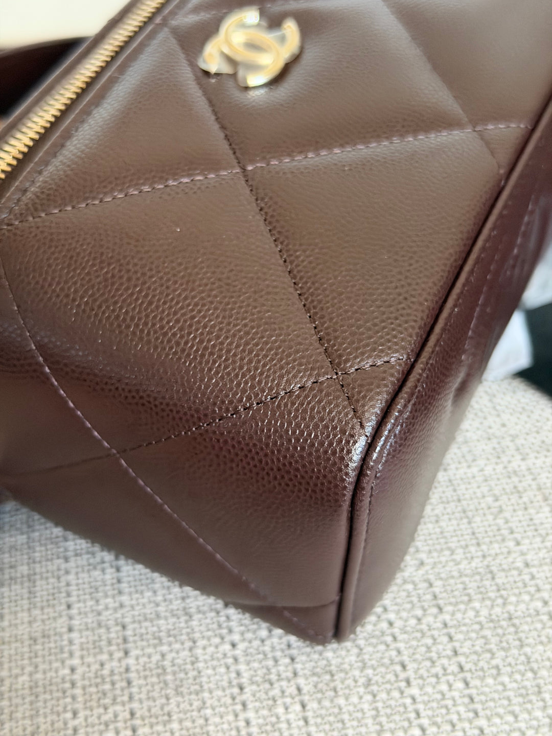 CHANEL 26S Dark Brown Caviar LGHW Small Vanity Case with Top Handle