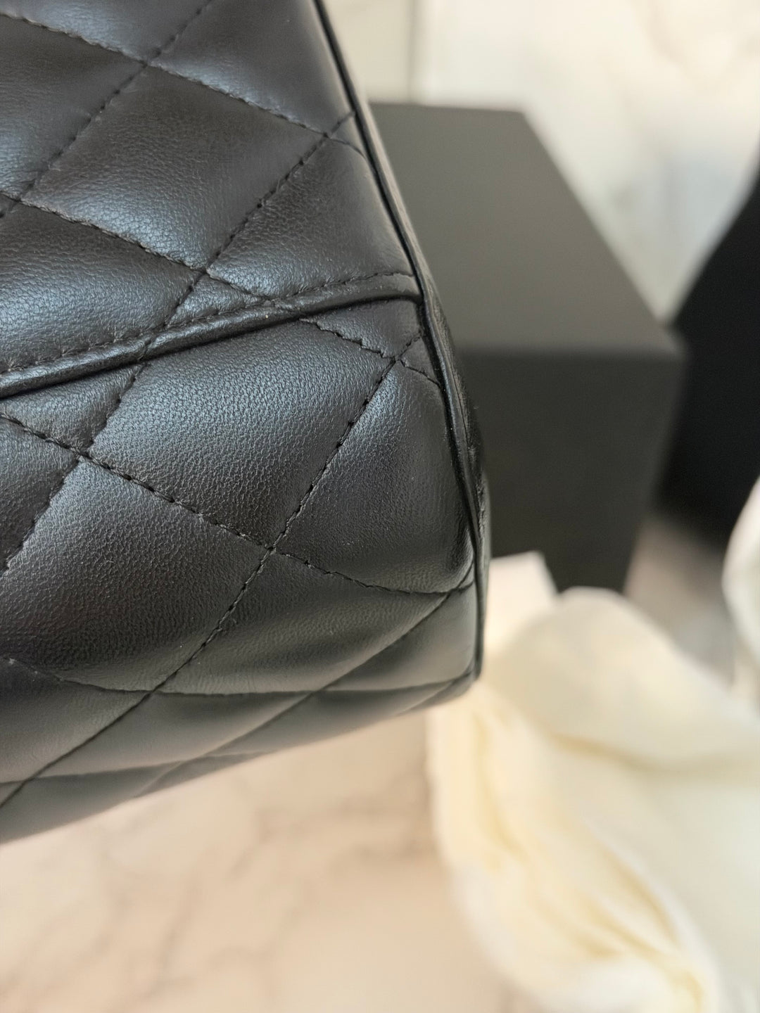 CHANEL series 31 Black Lambskin LGHW Small Vanity Case with Chain and Leather Top Handle