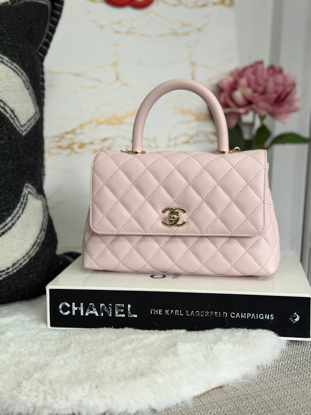 CHANEL 22P Sakura Pink Caviar LGHW Coco Handle Flap Bag with detachable strap 2022 size SMALL