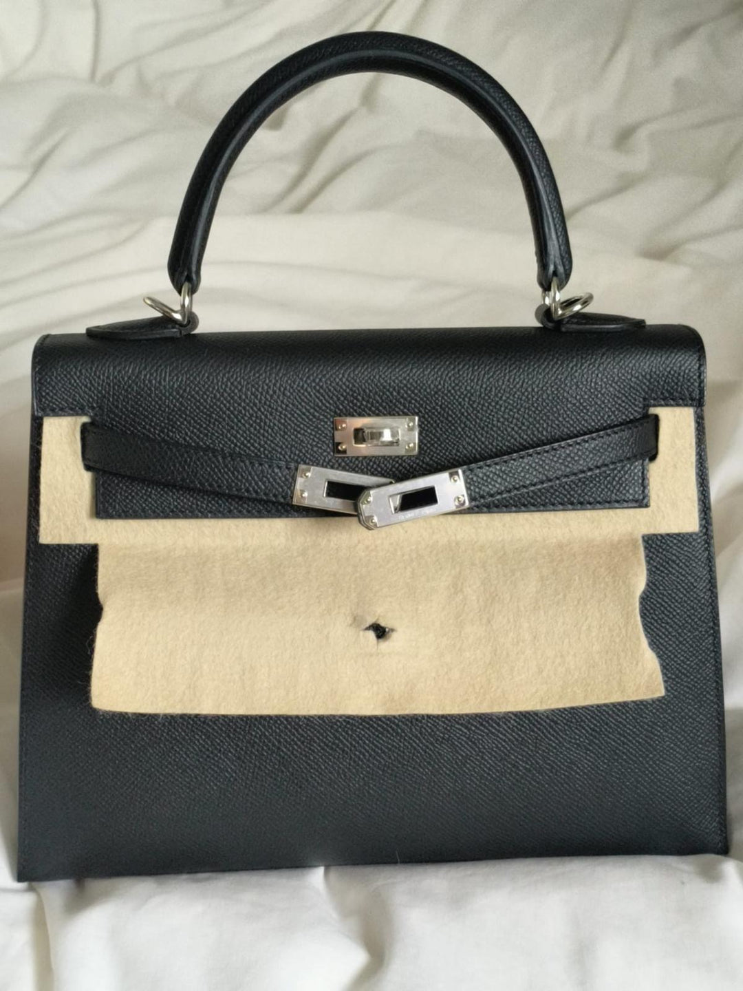 HERMÈS Kelly 25 Noir Black Epsom Leather Sellier PHW Stamp W 2025 NEW