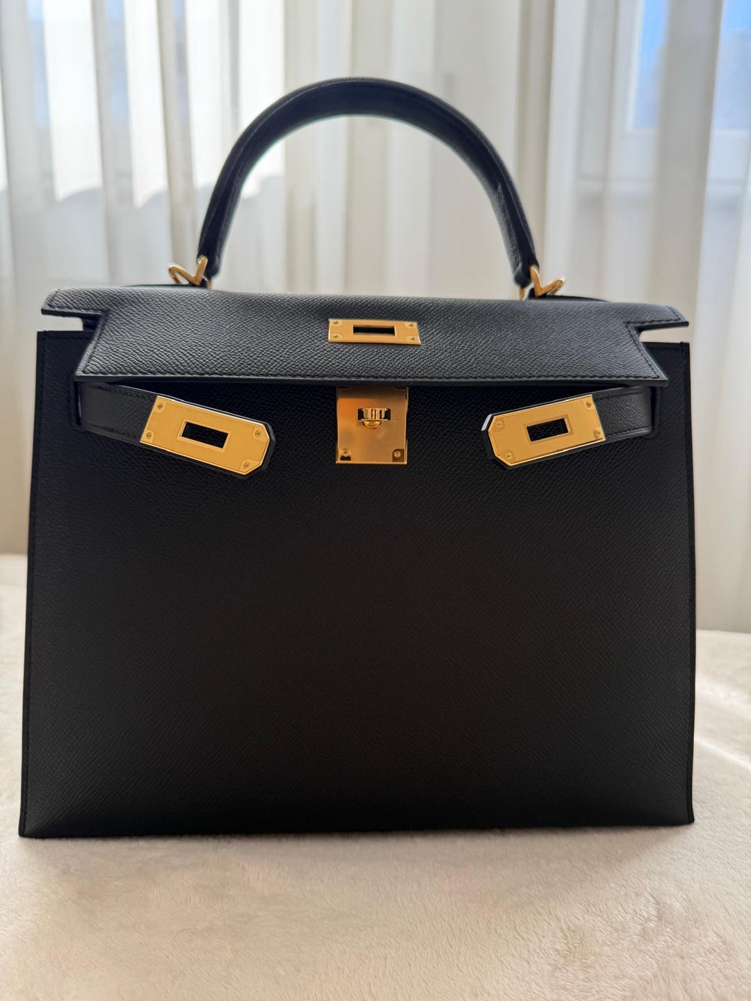 Hermès Kelly 28 Black Sellier Epsom Leather GHW Stamp B 2023 Kept unused Box fresh