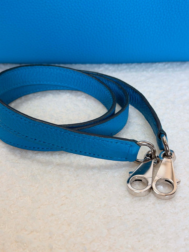 HERMÈS Bleu Zanzibar Togo Leather PHW Kelly 25 Stamp A 2018