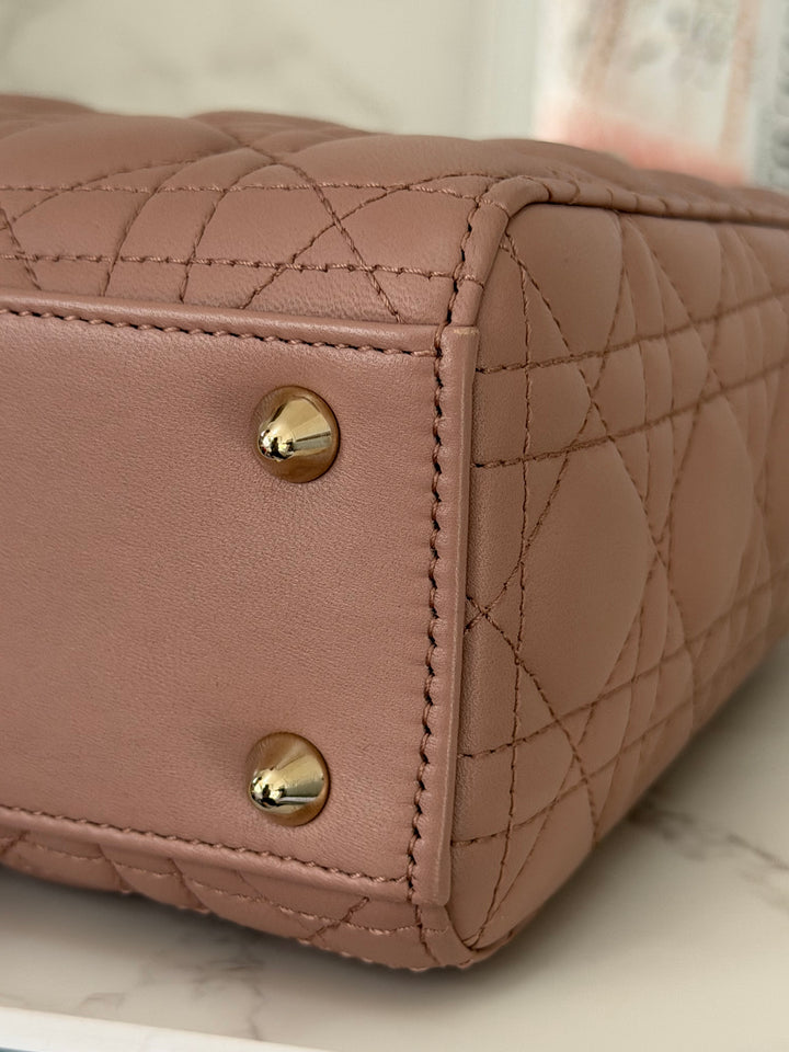 DIOR Lady Dior In Blush Lambskin LGHW size SMALL 2020