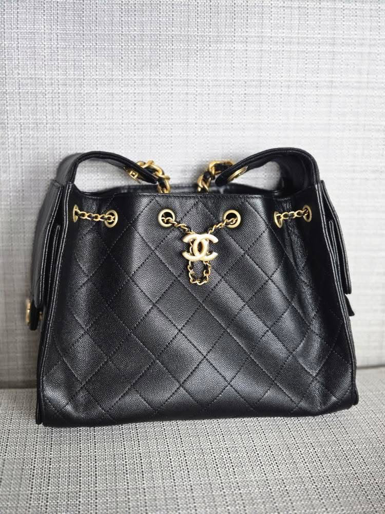Chanel 25 size Small Black caviar aged GHW Bag