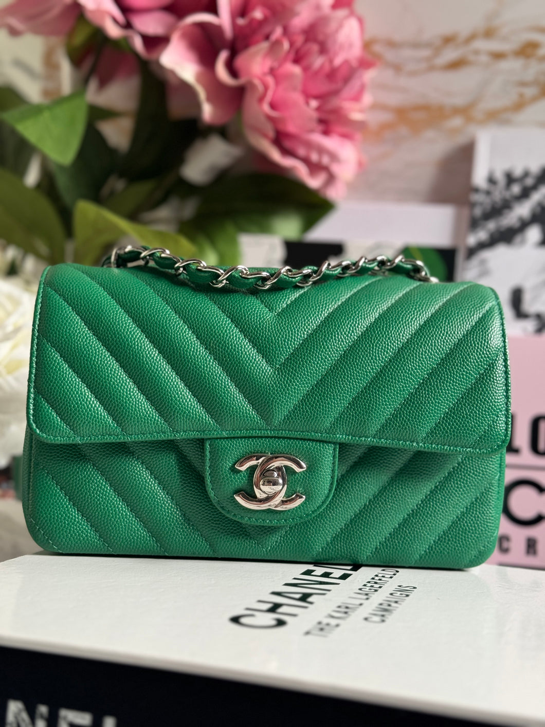 Chanel series 24 (2017) Green Caviar SHW Chevron Mini Rectangular Flap Bag