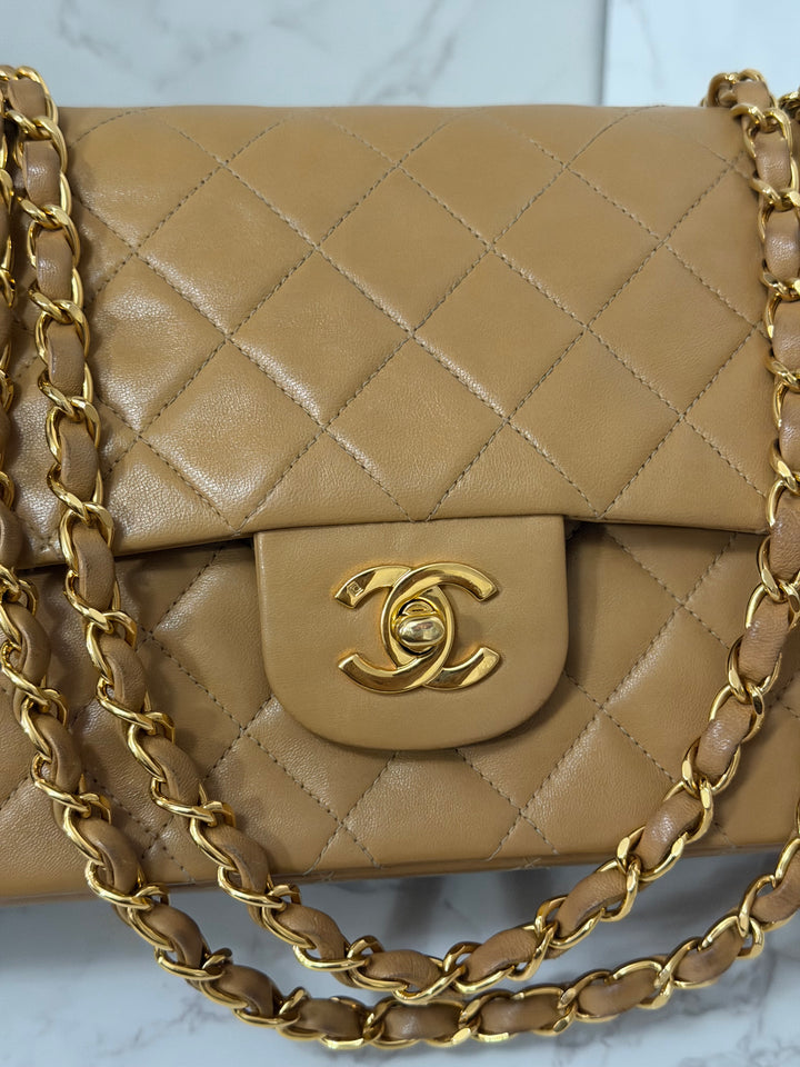 CHANEL series 4 Vintage 24K GHW Dark Beige Lambskin Timeless Classic Medium Double Flap Bag