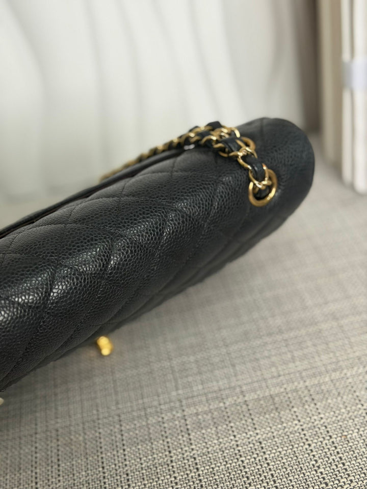 CHANEL Series 24 2017 Black Caviar GHW Medium M/L 11.12 Timeless Classic Double Flap Bag