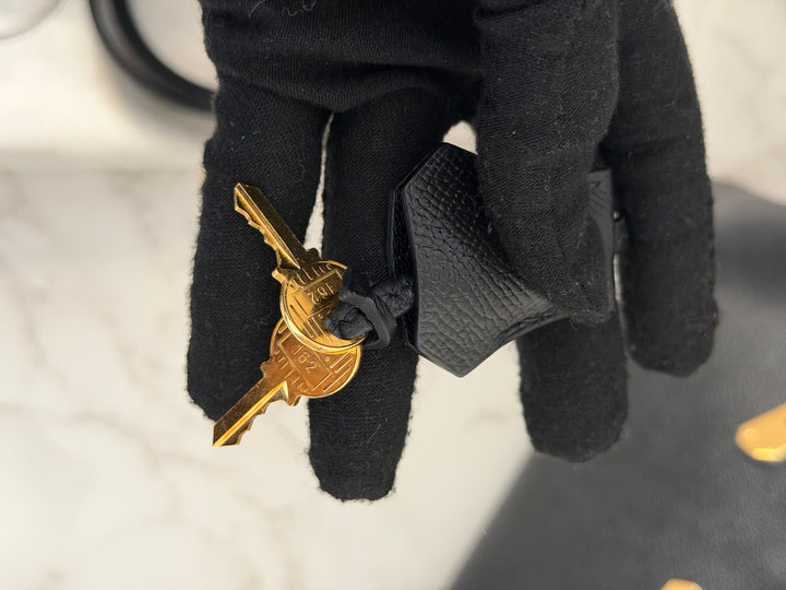 Hermes Noir/Black Epsom Leather GHW Kelly 28 stamp N 2010