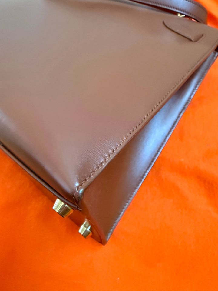HERMÈS Kelly 32 Noisette Box leather GHW Stamp F in sq 2002 RARE