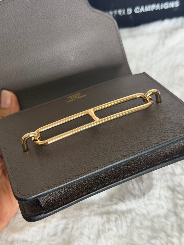 HERMÈS Mini Roulis Slim Wallet in Ecorce outer and Etoupe inner Evercolor leather GHW