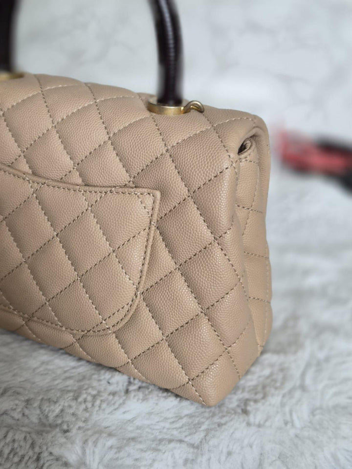 CHANEL series 29 Beige Caviar Aged GHW Deep burgundy Lizard Handle Coco Handle size Small 2019/2020