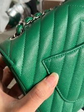 Load image into Gallery viewer, Chanel series 24 (2017) Green Caviar SHW Chevron Mini Rectangular Flap Bag
