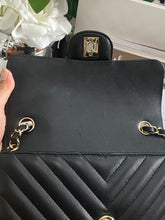 Load image into Gallery viewer, Chanel series 26 (2018) Black Lambskin Chevron LGHW Mini rectangular Flap Bag
