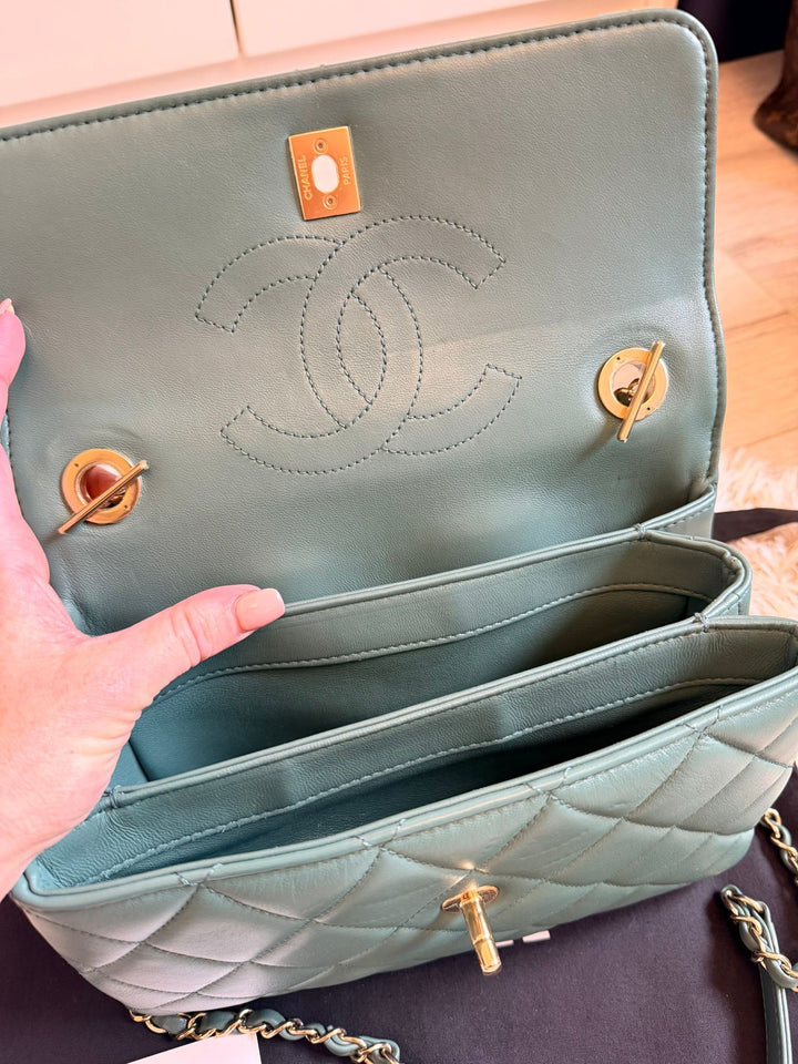 CHANEL Series 26 Green Lambskin LGHW Trendy CC Flap Bag with Top Handle Size SMALL 2018