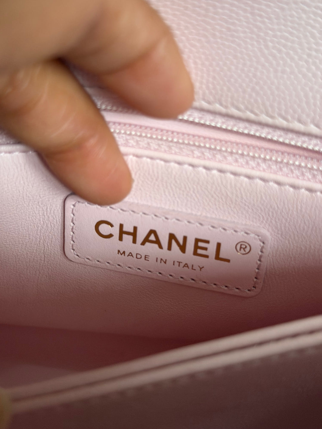 CHANEL 22P Sakura Pink Caviar LGHW Coco Handle Flap Bag with detachable strap 2022 size SMALL