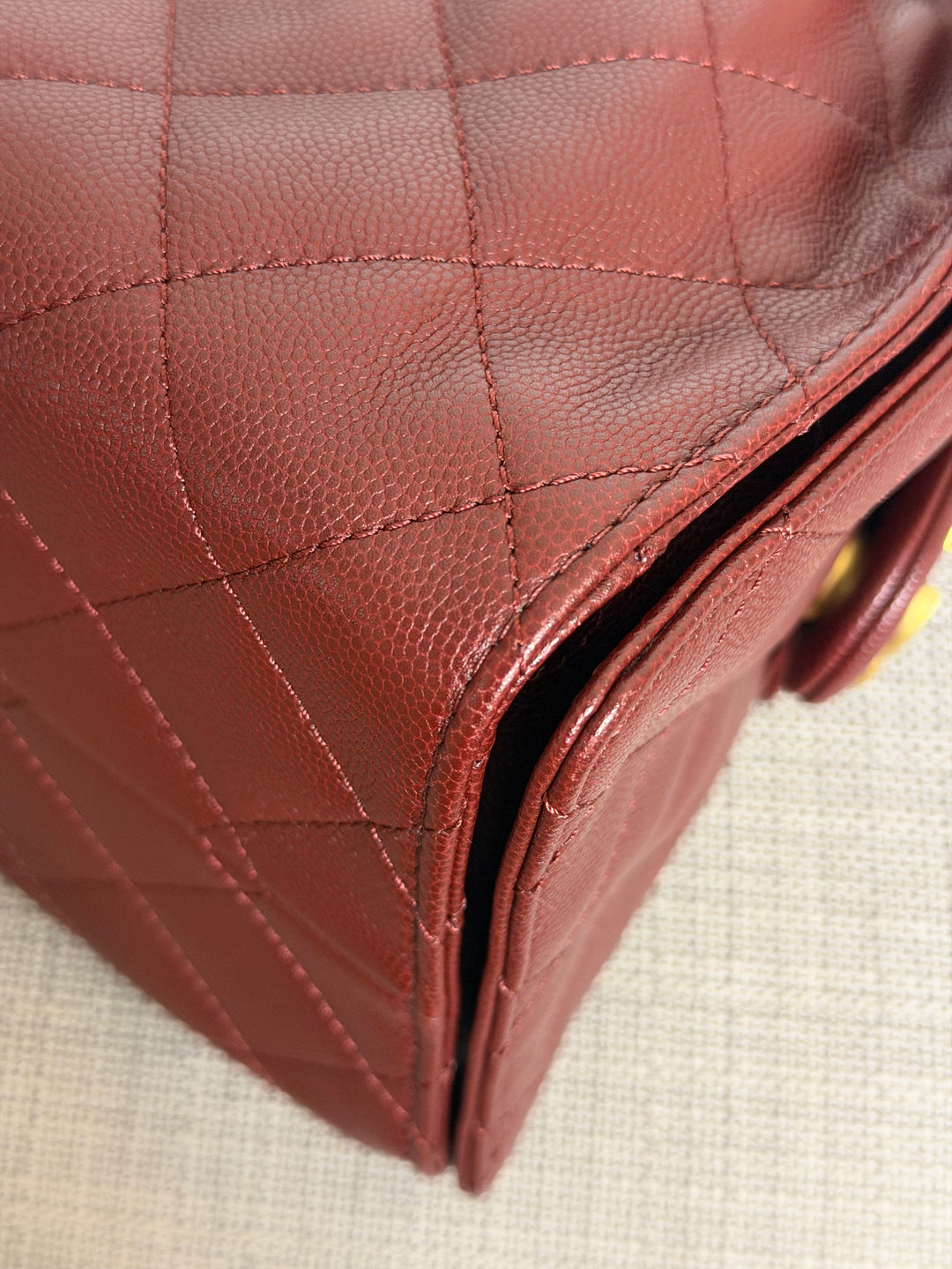 CHANEL 25A Burgundy Caviar Aged GHW 25 Hobo Bag Size SMALL