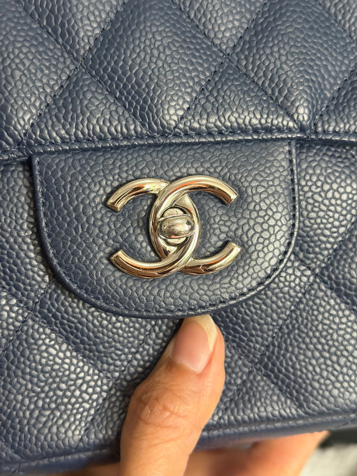 CHANEL series 13 Navy Caviar SHW Timeless Classic Jumbo Single Flap Bag 2010