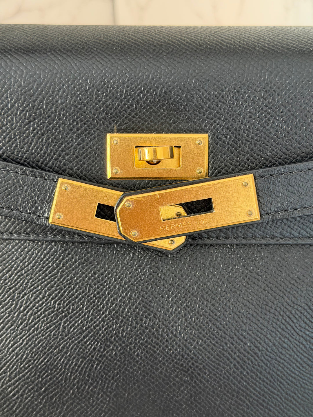 Hermes Noir/Black Epsom Leather GHW Kelly 28 stamp N 2010