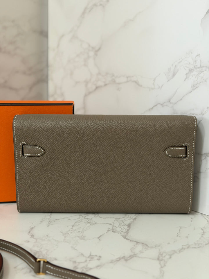 HERMES Kelly To Go Etoupe Epsom Leather GHW stamp B 2023