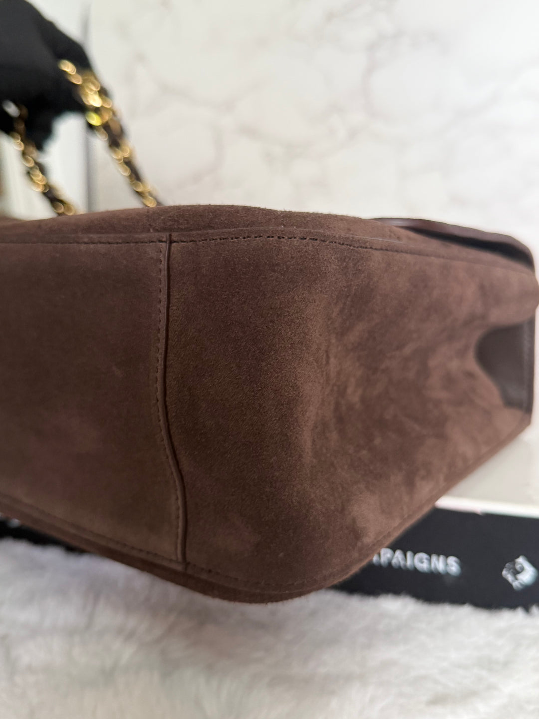 CHANEL 26A Métiers d’art Dark Brown Chocolate Suede Leather LGHW Maxi 32 cms Flap Bag Matthieu Blazy 2026