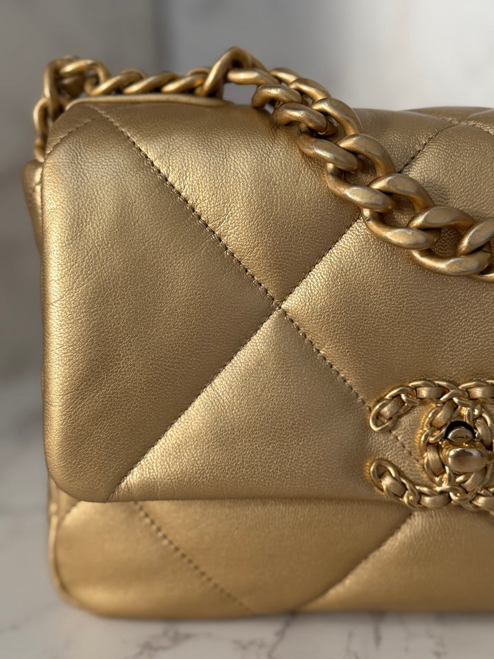 CHANEL series 30 2020 Gold metallic Goatskin 19 size Small with Mixed Hardware