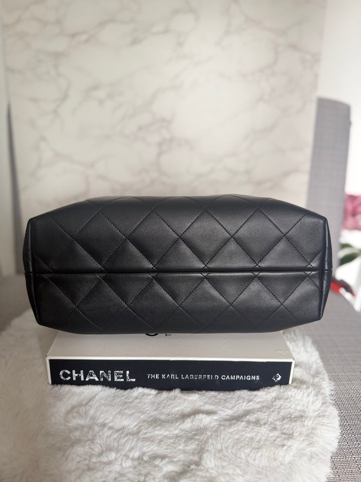 CHANEL 25A Black Calf Skin aged GHW Hobo Shopping Bag size Small 2025
