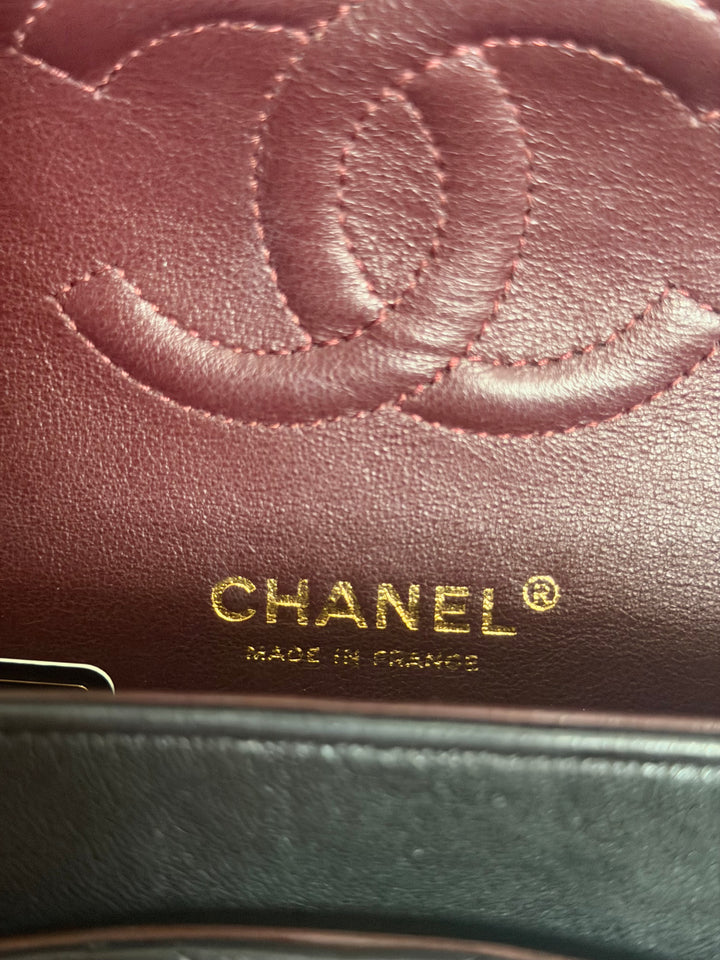 CHANEL series 14 Black Lambskin GHW Medium ML Timeless Classic Double Flap Bag 2011