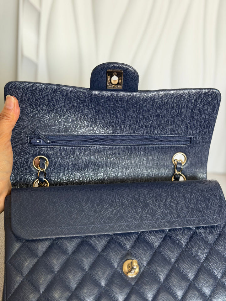 CHANEL series 29 20C Navy Caviar Medium ML Timeless Classic Double Flap Bag 2019/2020