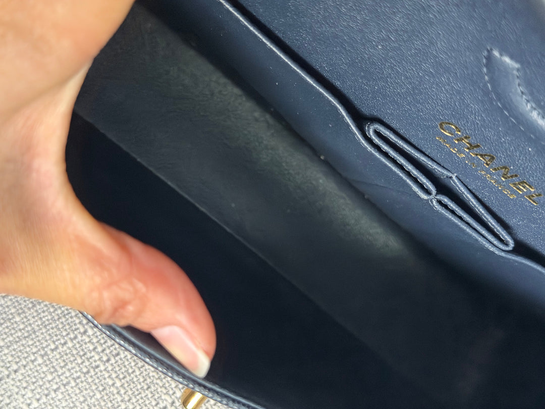 CHANEL series 30 Dark Navy Caviar LGHW Small Timeless Classic Double Flap Bag 2020