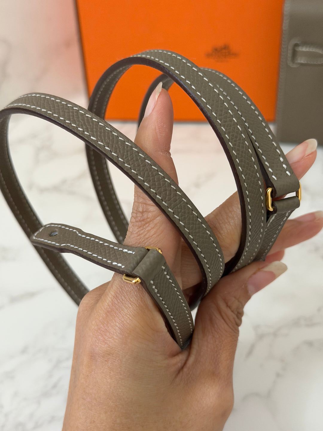 HERMES Kelly To Go Etoupe Epsom Leather GHW stamp B 2023