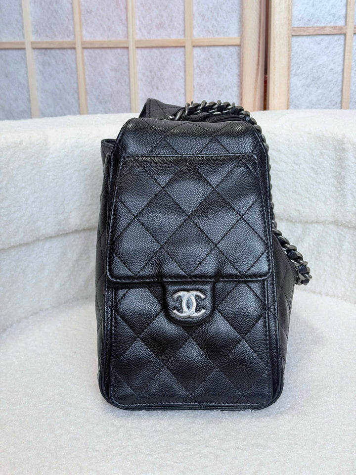 CHANEL Black Caviar Ruthenium Hardware 25 Hobo Bag size SMALL