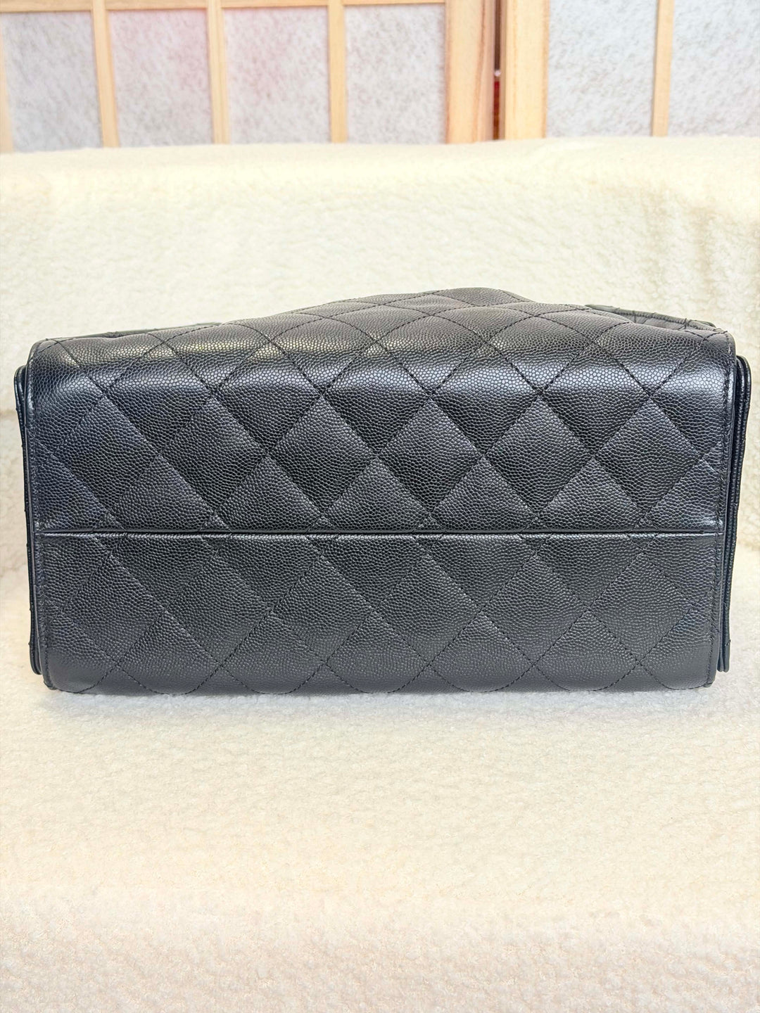 CHANEL Black Caviar Ruthenium Hardware 25 Hobo Bag size SMALL