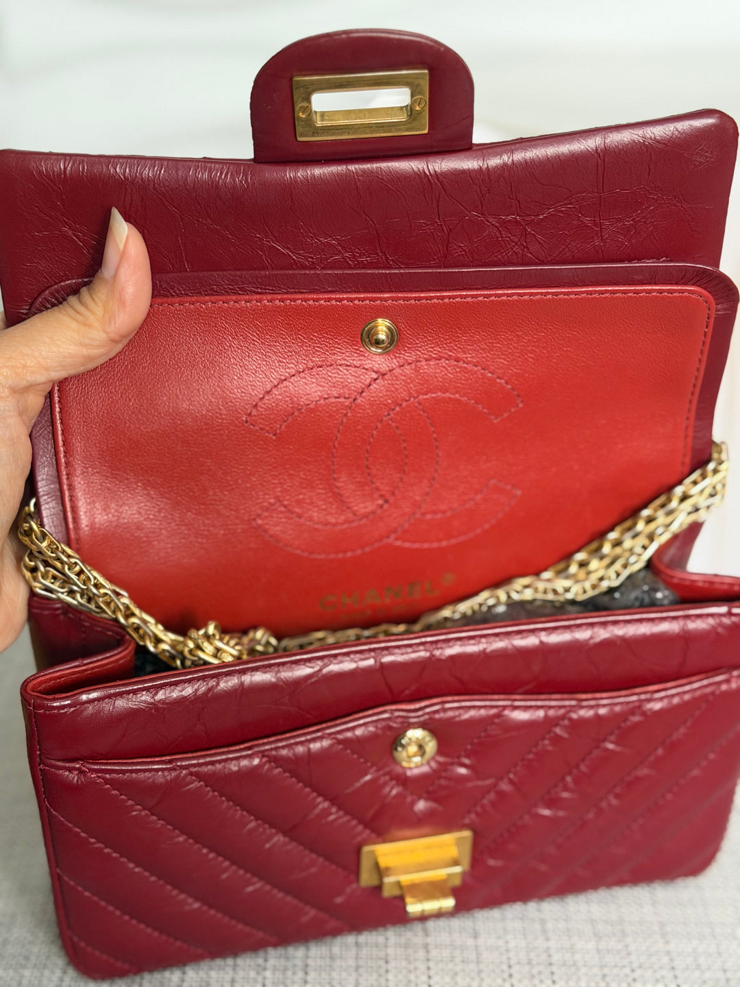 CHANEL 16A collection 2016 Series 23 Burgundy Calf skin Chevron Mini Reissue Flap Bag with Aged GHW