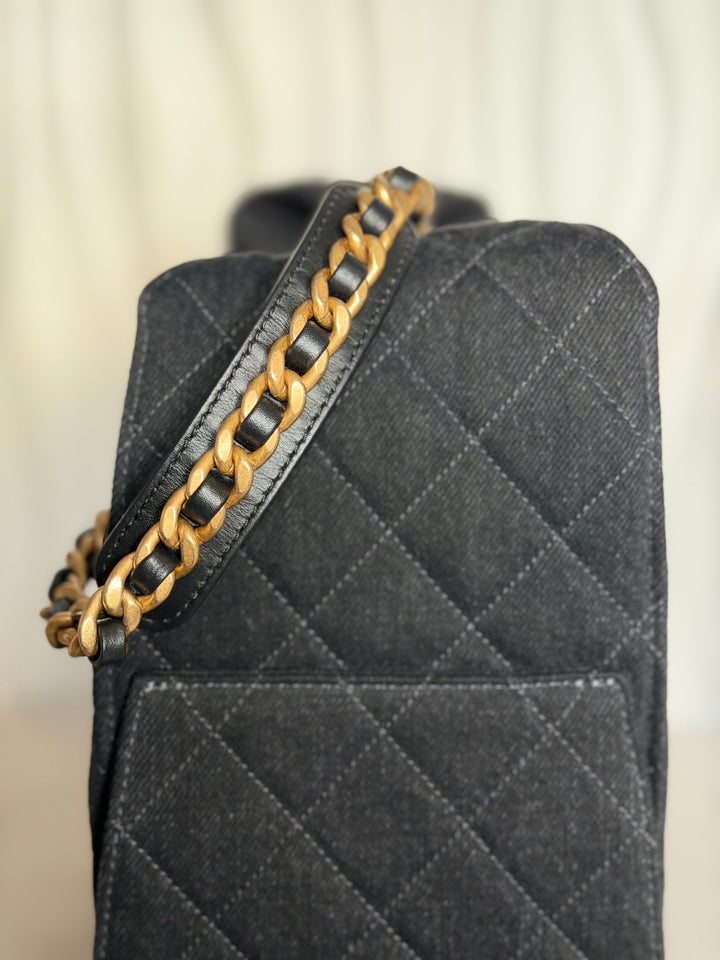 CHANEL 25S 2025 Black Denim Medium 25 Hobo Bag with Detachable Pouch Aged GHW
