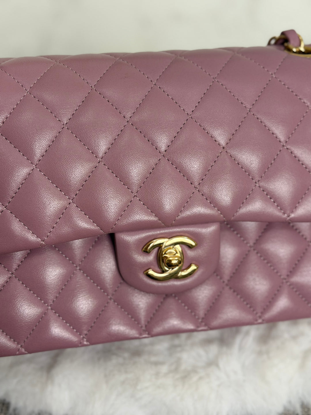CHANEL series 21 Mauve Pink Purple Lambskin LGHW Medium ML Timeless Classic Double Flap Bag 2015