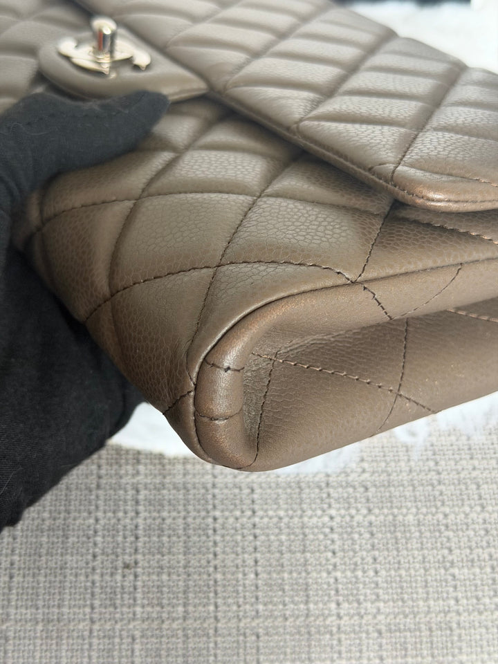 CHANEL series 17 Khaki Caviar SHW Classic Clutch with Chain