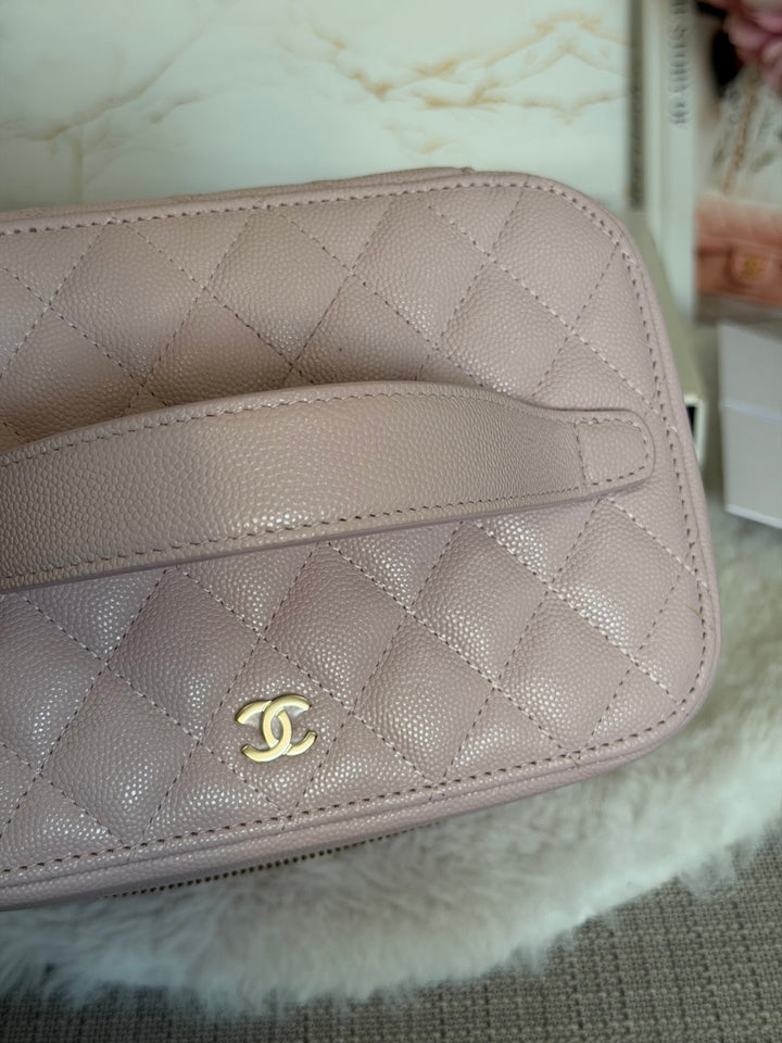 CHANEL series 31 21S Lilac undertone Pink Caviar Vanity Make Up Case 2021