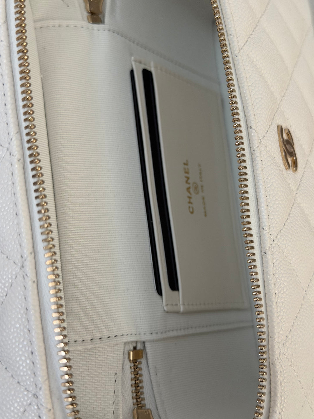 CHANEL 26C White Caviar LGHW Long Vanity with Detachable Chain