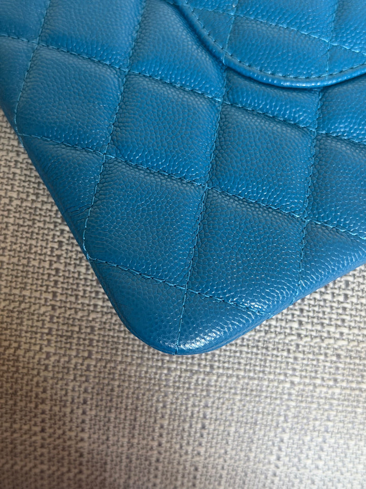 CHANEL series 27 Blue caviar LGHW Medium O Case/Pouch 25 cms