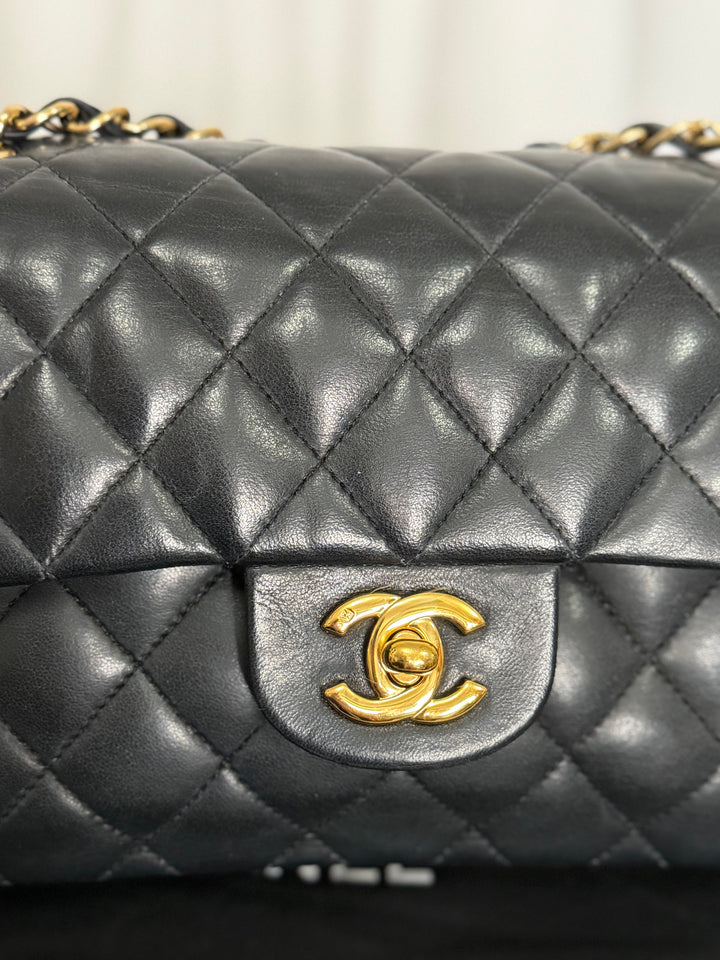 CHANEL series 11 Black Lambskin 24K GHW Vintage Small classic double flap bag 2007/2008
