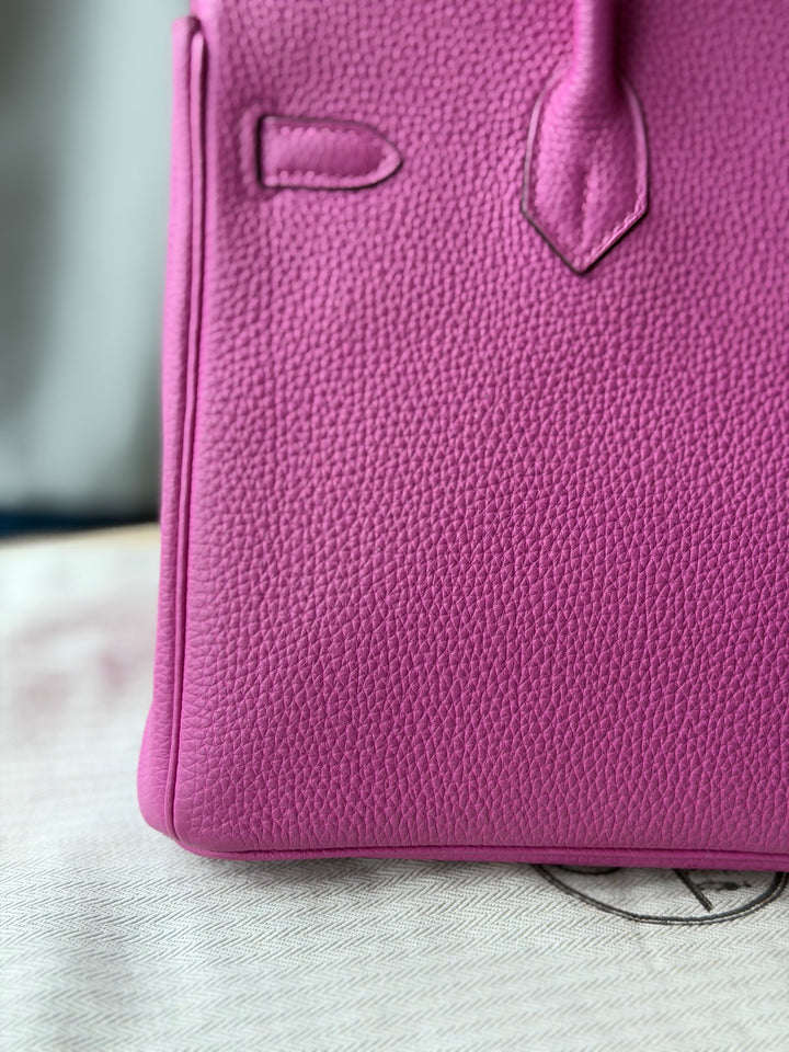 HERMÈS Rose Pourpre Togo Leather PHW Birkin 25 stamp C 2017