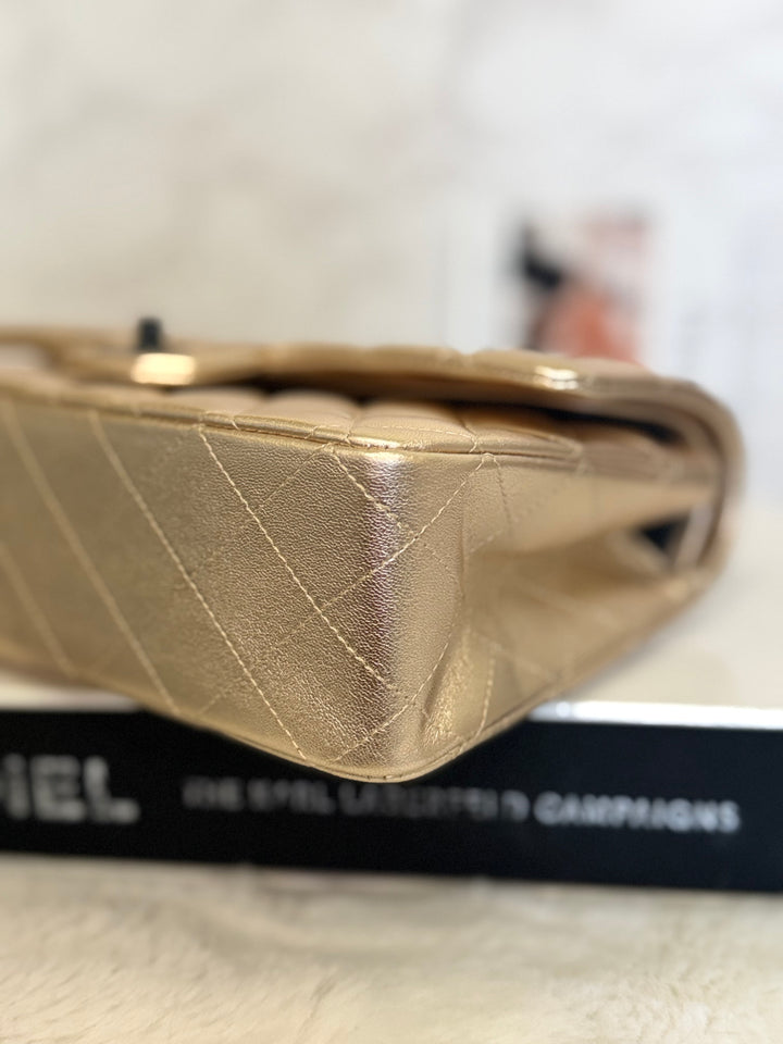 CHANEL series 31 Gold Metallic Lambskin So Black Hardware Medium ML timeless Classic Double Flap Bag 2020/2021