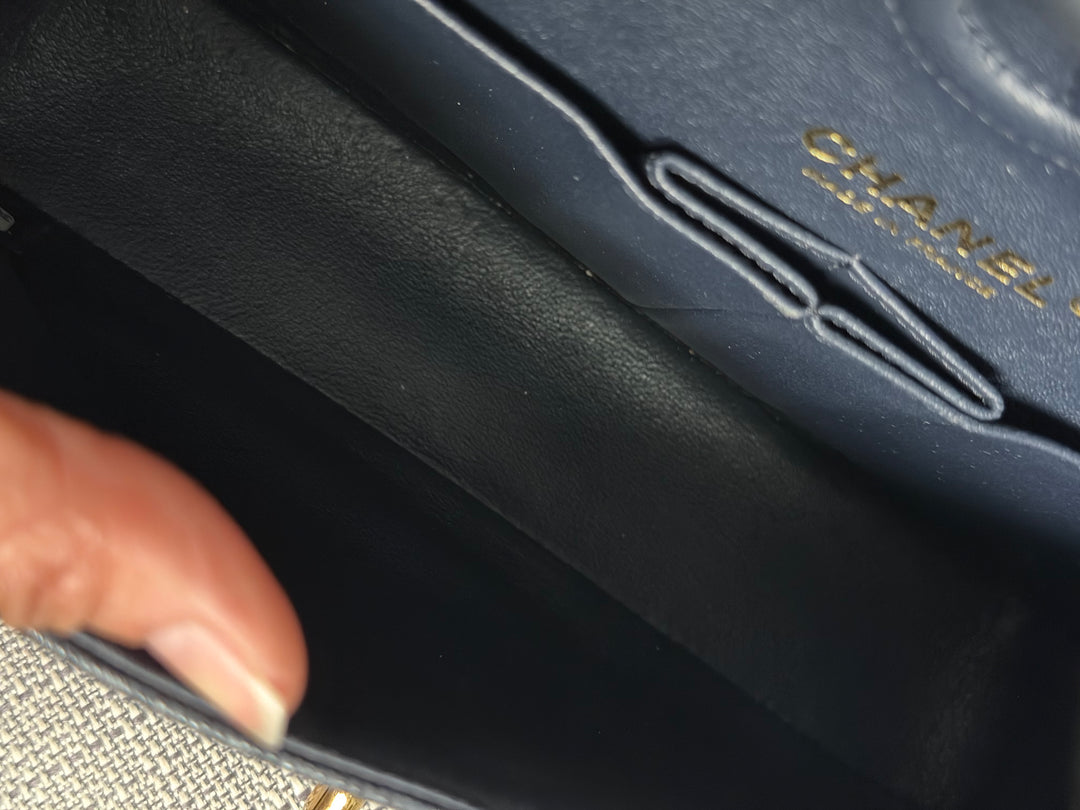 CHANEL series 30 Dark Navy Caviar LGHW Small Timeless Classic Double Flap Bag 2020