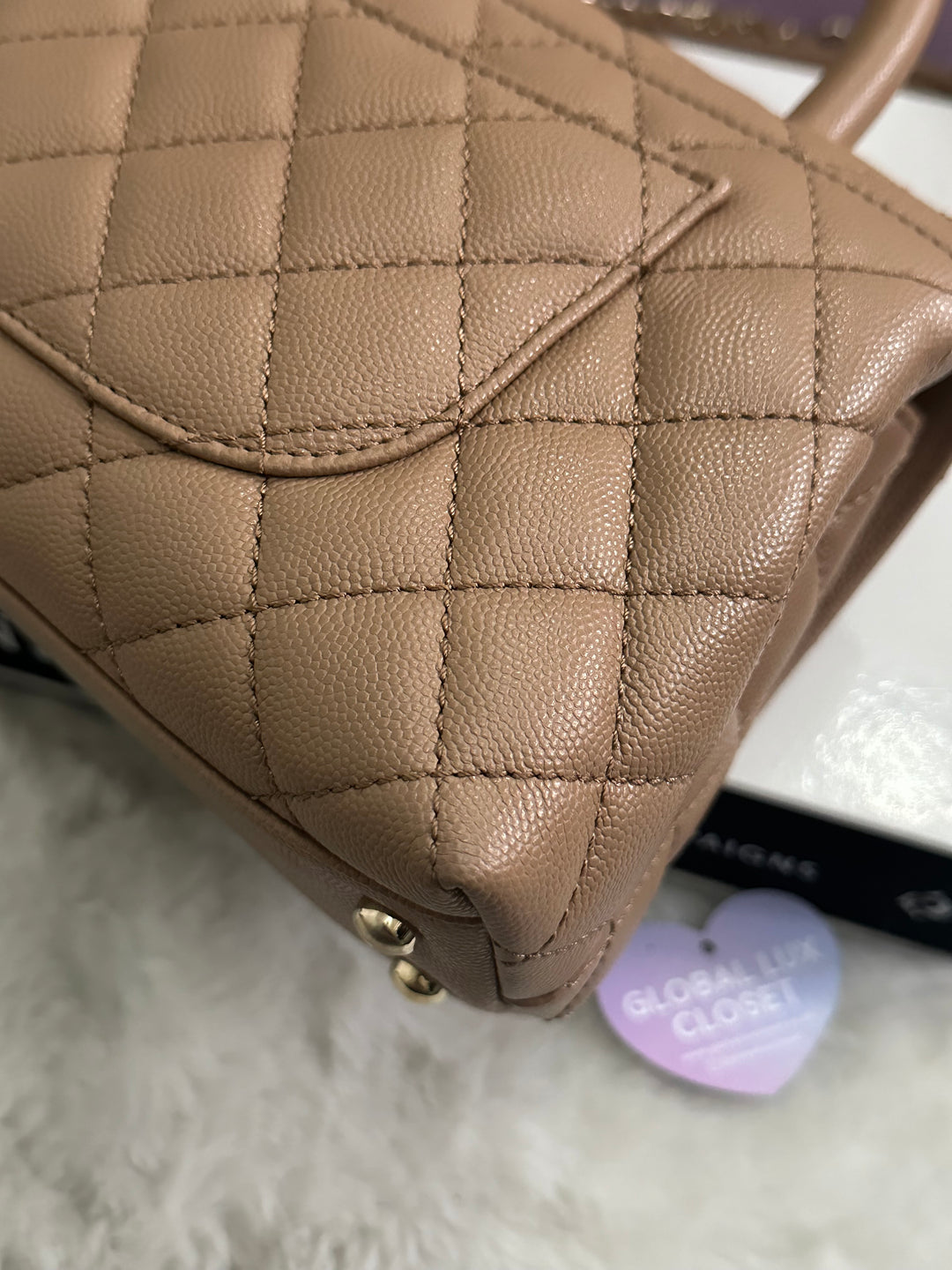 Chanel 22K Pre Fall/Winter 2022 Dark Beige Caviar LGHW Coco Handle Size Small with detachable strap
