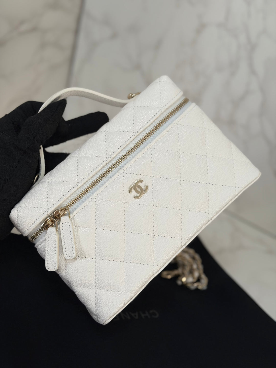 CHANEL 26C White Caviar LGHW Long Vanity with Detachable Chain